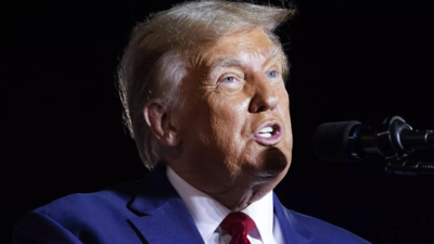 ट्रम्प यूरोपीय संघ पर 50% टैरिफ की घोषणा करते हैं, वर्तमान व्यापार घाटे को ‘अस्वीकार्य’ कहते हैं