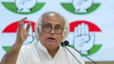 कांग्रेस ने पीएम मोदी से आग्रह किया कि भारत-पाकिस्तान की स्थिति पर ऑल-पार्टी मीट की अध्यक्षता करें भारत समाचार