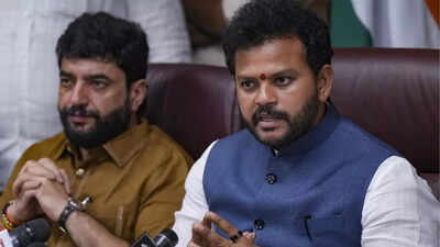 एयर इंडिया क्रैश: 3 महीने में रिपोर्ट प्रस्तुत करने के लिए उच्च-स्तरीय पैनल; एविएशन जांच टीम डिकोडिंग ब्लैक बॉक्स | भारत समाचार