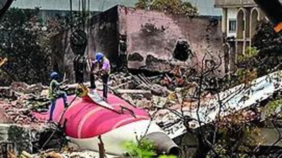 अहमदाबाद क्रैश फॉलआउट: DGCA AI & इंडिगो को ‘चिंतित’ चालक दल के सदस्यों के लिए पोस्ट ट्रॉमा कार्यशालाओं का संचालन करने का निर्देश देता है। भारत समाचार