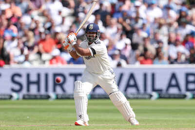 Ind बनाम Eng: ‘ऋषभ पैंट की तुलना एडम गिलक्रिस्ट से न करें – वह बेहतर है,’ आर अश्विन कहते हैं – वॉच | क्रिकेट समाचार