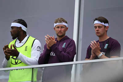 Ind बनाम Eng 5th टेस्ट: क्राउड एंड प्लेयर्स ने ग्रैहम थोरपे को ओवल में भावनात्मक इशारा के साथ सम्मानित किया – वॉच | क्रिकेट समाचार