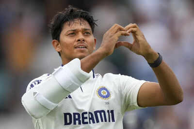 अंडाकार में उम्मीदें बढ़ती हैं! यशसवी जायसवाल टन सुर्खियों में स्पिरिटेड बैटिंग शो; भारत ने इंग्लैंड के लिए 374 रन का लक्ष्य सेट किया | क्रिकेट समाचार