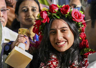 शतरंज | विश्व चैंपियन गुकेश ने दिव्या देशमुख की विश्व कप जीत की प्रशंसा की – ‘यह आसान नहीं है …’ | शतरंज समाचार