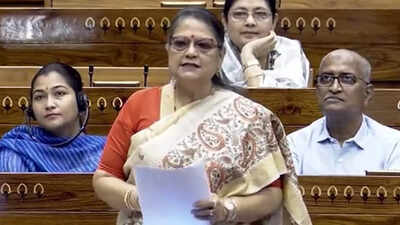 टीएमसी शेक-अप: काकोली दस्तिद्र ने मुख्य लोकसभा कोड़ा नियुक्त किया; सनाबदी रॉय ने डिप्टी लीडर नाम दिया | भारत समाचार