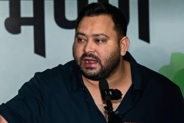 तेजशवी यादव के लिए महाकाव्य मुसीबत: मीडिया को दिखाया गया कार्ड ‘नकली लगता है’, ईसी कहते हैं; उसे 16 अगस्त तक आत्मसमर्पण करने के लिए कहता है | भारत समाचार