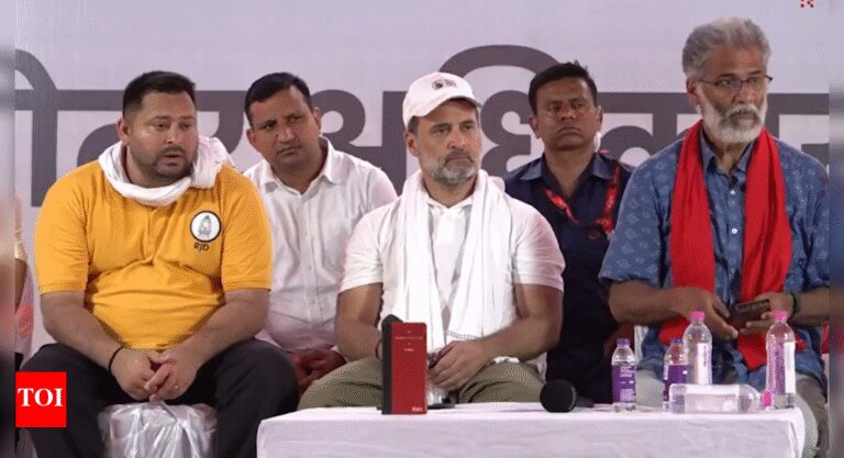 ‘मतदाता अधीकर यात्रा’: राहुल गांधी का ईसी पर ईसी पर ताजा हमला; वोट चोरी के लिए इसे ‘संस्थागत तरीके’ कहते हैं | भारत समाचार