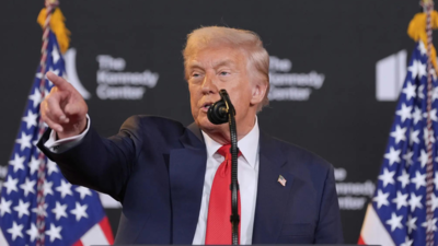 ‘हमारा देश पूरी तरह से नष्ट हो जाएगा’: ट्रम्प ने अमेरिकी अदालत के झटके के बाद टैरिफ का बचाव किया; धन्यवाद ओबामा द्वारा नियुक्त न्यायाधीश