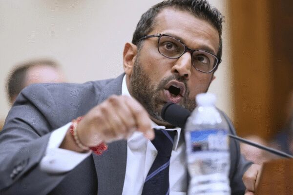 ‘क्या मुझे आपकी जिज्ञासा को संतुष्ट करने के लिए कानून को तोड़ना चाहिए?’: काश पटेल ने एपस्टीन फाइलों में गर्मी का सामना किया