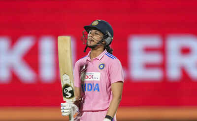 नया रिकार्ड! स्मृति मंदाना इतिहास बनाती है, सबसे तेज़ भारतीय बल्लेबाज बन जाती है … | क्रिकेट समाचार