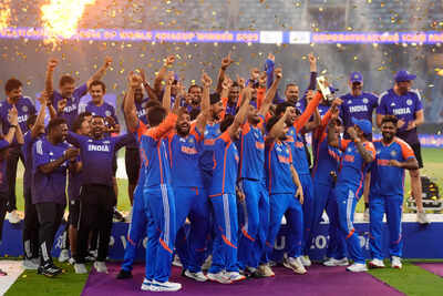 सूर्यकुमार यादव ने रोहित शर्मा के प्रतिष्ठित उत्सव को फिर से बनाया … लेकिन ट्रॉफी के बिना | क्रिकेट समाचार