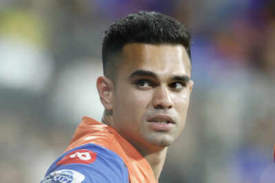 ‘मैं कहीं नहीं जा रहा हूं’: अर्जुन तेंदुलकर सान्या चंदोक के साथ जुड़ाव के बाद के हफ्तों के बाद क्रिप्टिक पोस्ट साझा करता है क्रिकेट समाचार