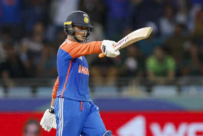 ‘उस पर ध्यान दें’: पूर्व-भारत किंवदंती सुनील गावस्कर की सलाह पर अभिषेक शर्मा की सलाह पर गुजरती है क्रिकेट समाचार