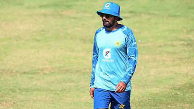 हताश चाल? पाकिस्तान ने 38 वर्षीय अफरीदी, अकरम, बाबर आज़म को एशिया कप आपदा के बाद याद किया | क्रिकेट समाचार