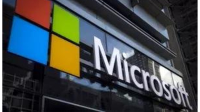 Microsoft के पास H1-B वीजा फीस की बढ़ोतरी के बाद भारतीय और अन्य विदेशी कर्मचारियों के लिए 24-घंटे की समय सीमा की चेतावनी है, जो $ 100,000 तक बढ़ती है: एच 1 बी वीजा धारकों की दृढ़ता से सिफारिश करें…।