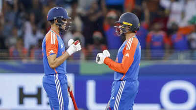 भारत के आगे बनाम पाकिस्तान क्लैश, अभिषेक शर्मा दोस्त शुबमैन गिल के लिए संरक्षक बन गया क्रिकेट समाचार