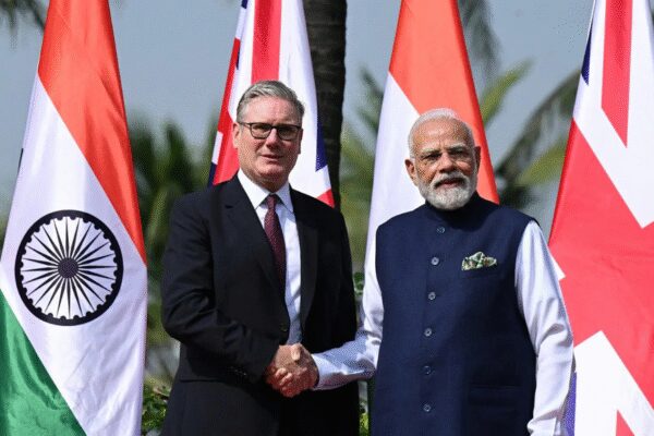 भारत में ब्रिटेन के प्रधानमंत्री: प्रधानमंत्री नरेंद्र मोदी ने मुंबई के राजभवन में कीर स्टार्मर से मुलाकात की | भारत समाचार