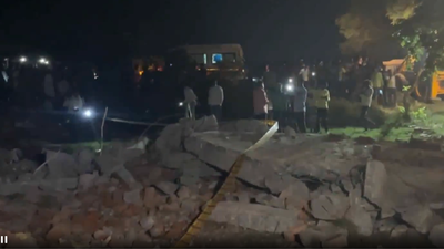 अयोध्या: विस्फोट के बाद इमारत ढहने से कम से कम 5 की मौत; कई लोगों के फंसे होने की आशंका | भारत समाचार