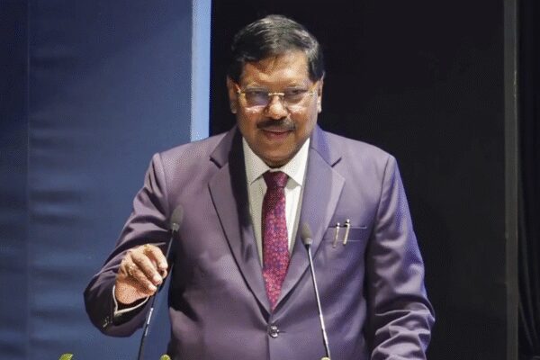 सीजेआई बेंच के जज ने कहा, जूते से हमले की बोली मजाक नहीं, संस्था का अपमान है | भारत समाचार