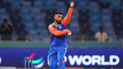 ‘मेरी शादी में एक क्रिकेट बॉल ले गया’: खेल के प्रति अपने जुनून पर वरुण चक्रवर्ती | मैदान से बाहर समाचार