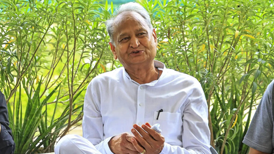 बिहार विधानसभा चुनाव: राजद के साथ सीट गतिरोध तोड़ने के लिए कांग्रेस ने अशोक गहलोत को बिहार भेजा | भारत समाचार