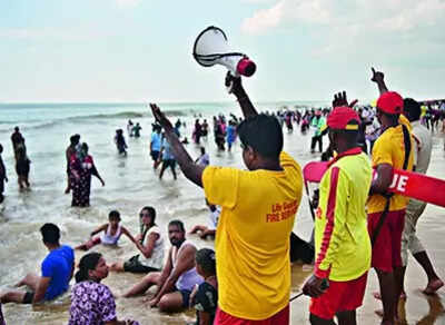 चक्रवात मोन्था: आंध्र प्रदेश, ओडिशा में भूस्खलन की आशंका; स्कूल बंद, समुद्र तट की गतिविधियाँ निलंबित | भारत समाचार