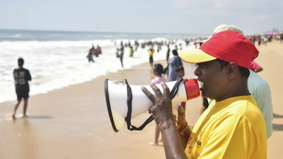 चक्रवात मोन्था चल रहा है: आंध्र प्रदेश, ओडिशा में रेड अलर्ट, कल काकीनाडा के पास भूस्खलन की संभावना – वह सब जो आपको जानना आवश्यक है | विशाखापत्तनम समाचार