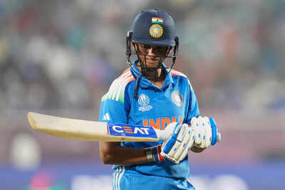 330 के बावजूद हारा भारत! ऑस्ट्रेलिया के रिकॉर्ड का पीछा करने के बाद हरमनप्रीत ने गेंदबाजी को नहीं बल्कि बल्लेबाजी को दोषी क्यों ठहराया | क्रिकेट समाचार