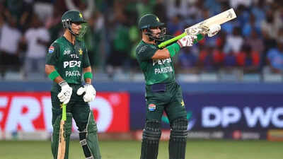 एशिया कप शर्मिंदगी के बावजूद, पाकिस्तान ने बल्लेबाज साहबजादा फरहान को फेलिसिट किया | क्रिकेट समाचार