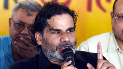 बिहार चुनाव: असली मुकाबला एनडीए बनाम जन सुराज? प्रशांत किशोर का दावा, ‘महागठबंधन’ तीसरे स्थान पर | भारत समाचार